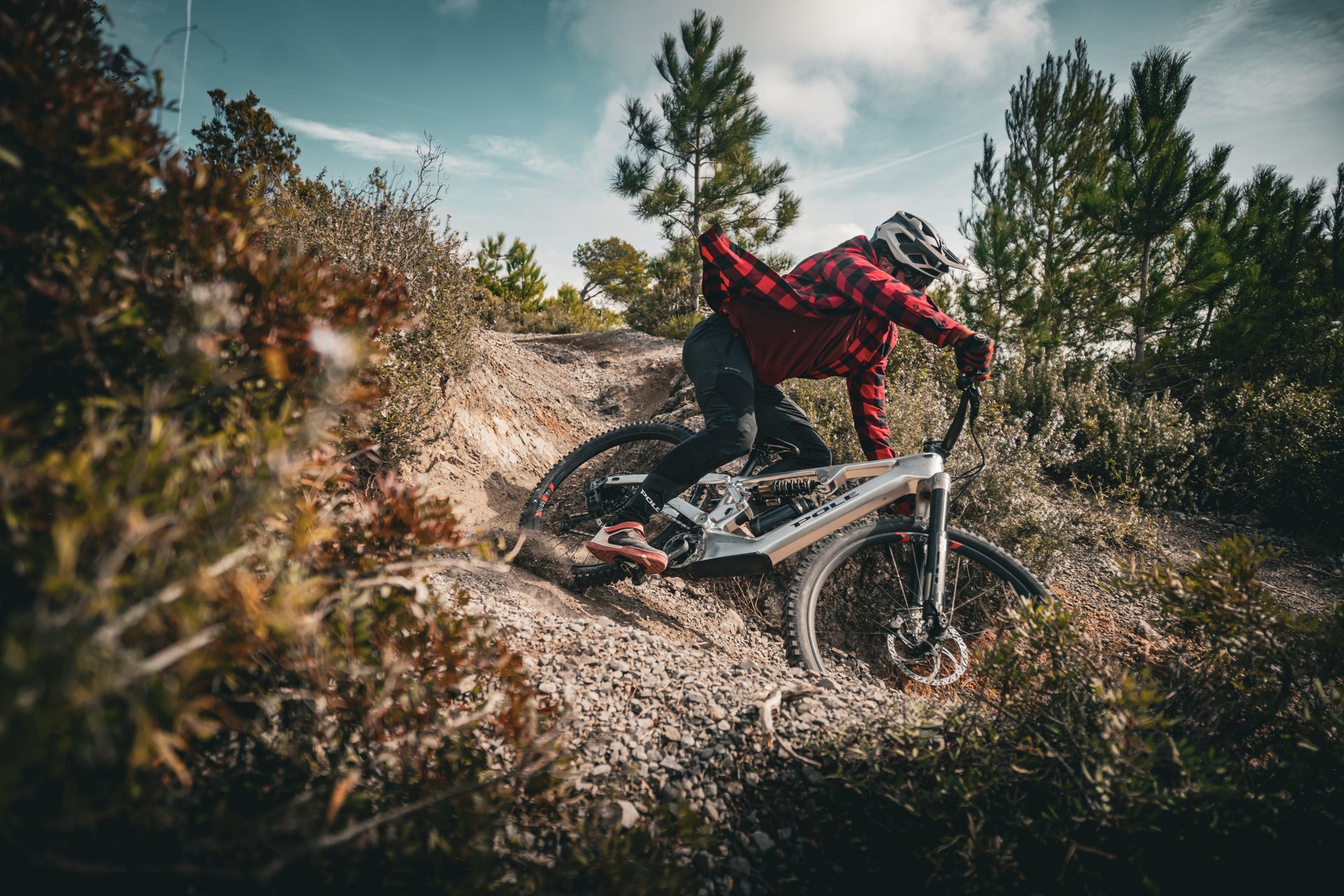 Pole Hiisi riding in Finale Ligure